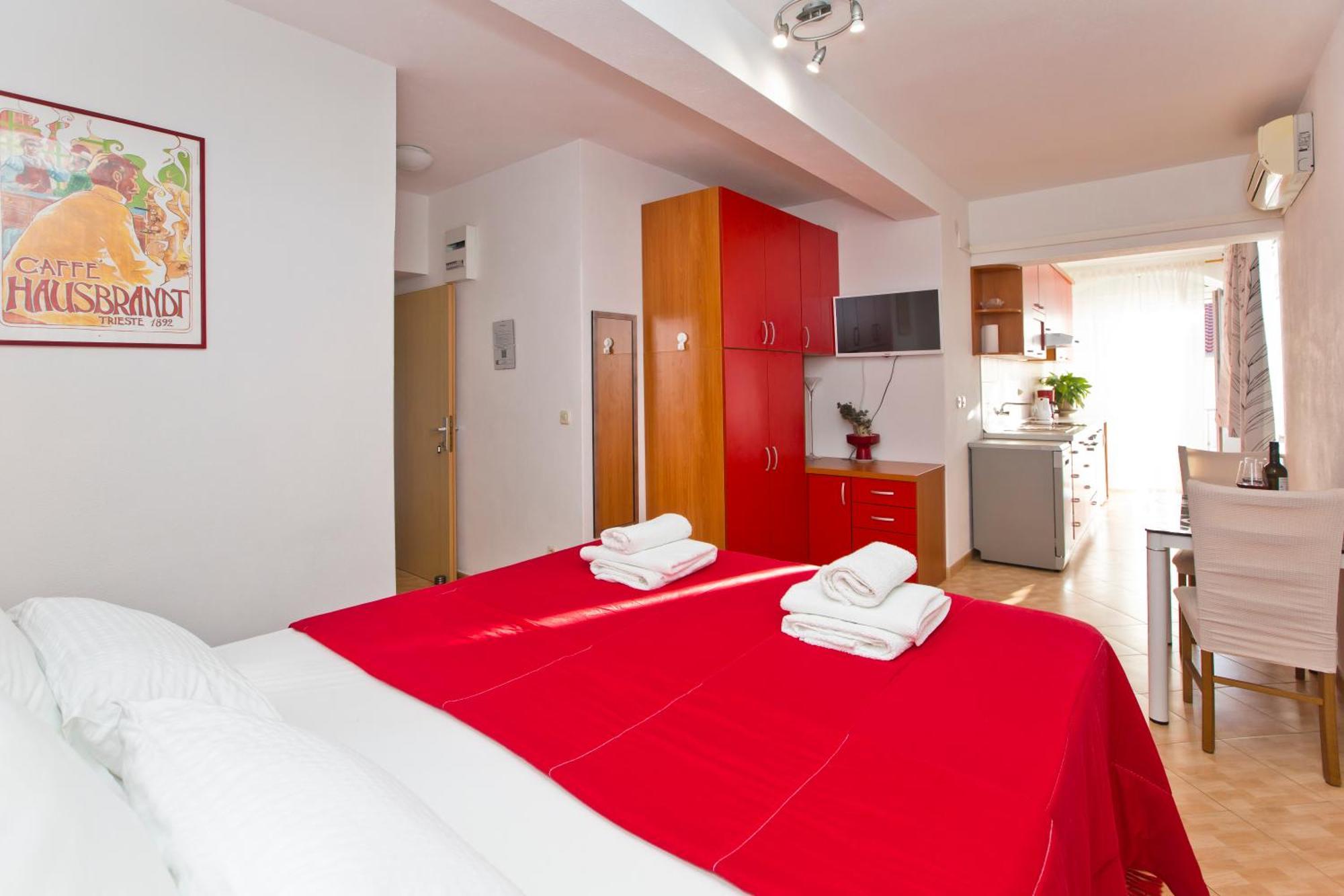 Apartment Matic Ograde ฮวาร์ ภายนอก รูปภาพ