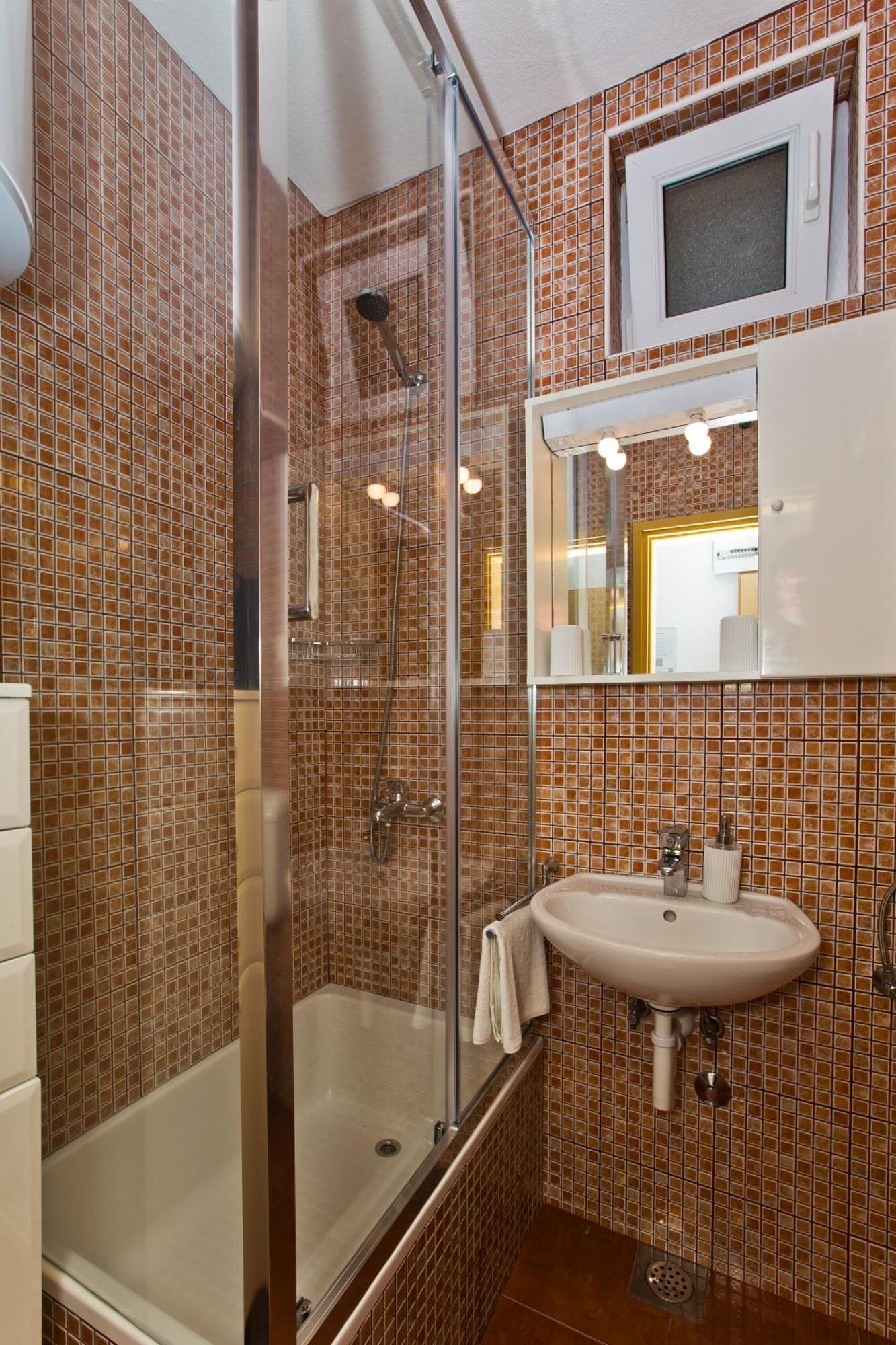 Apartment Matic Ograde ฮวาร์ ภายนอก รูปภาพ