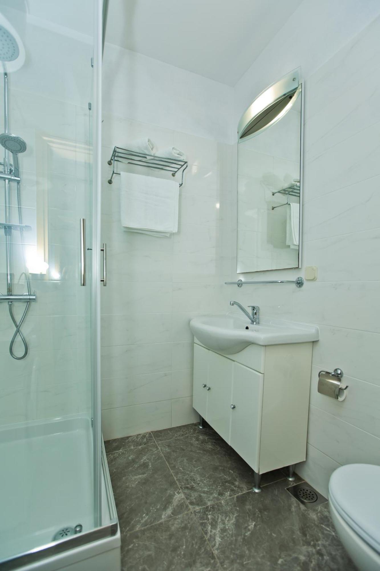 Apartment Matic Ograde ฮวาร์ ภายนอก รูปภาพ