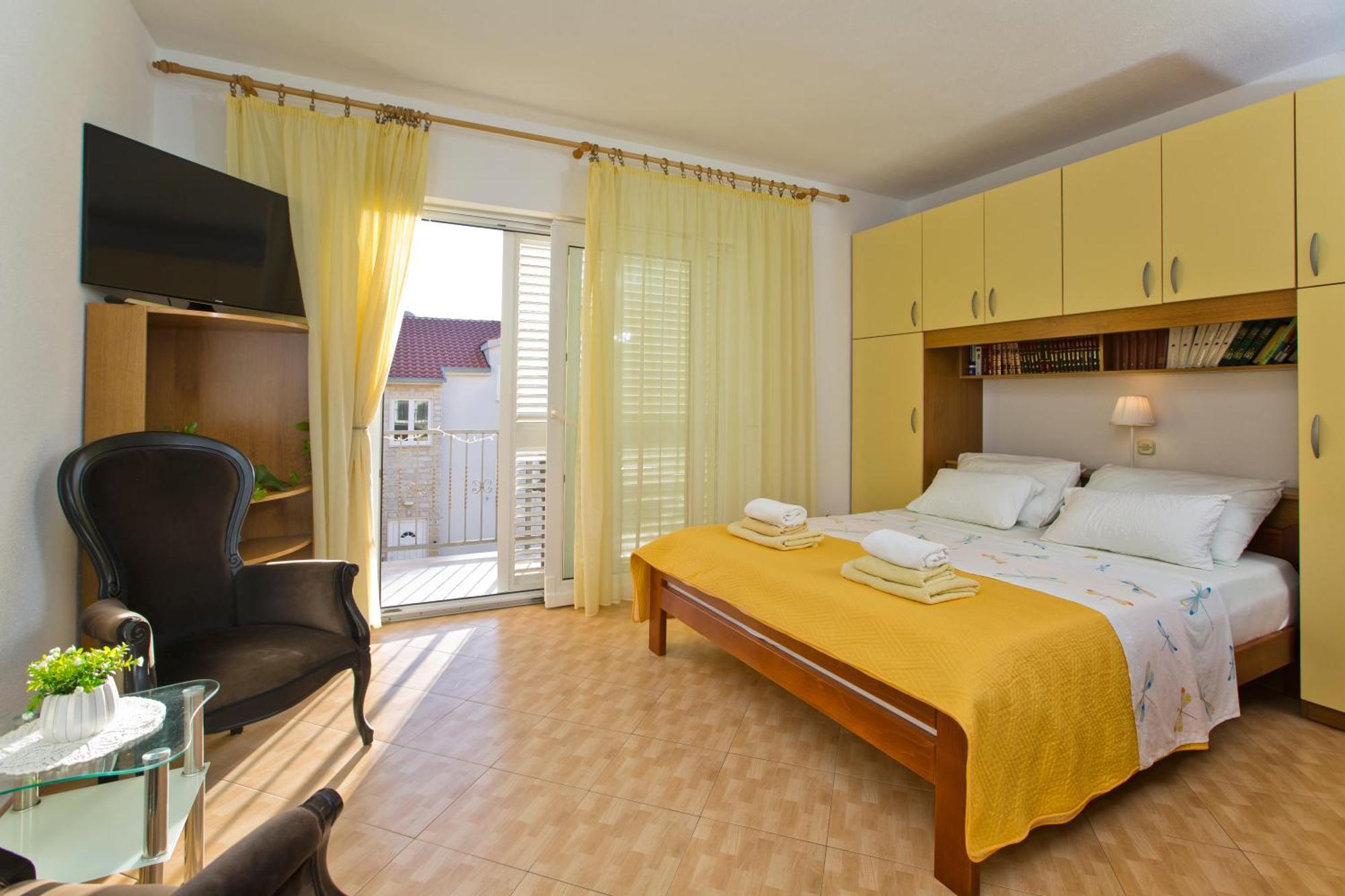 Apartment Matic Ograde ฮวาร์ ภายนอก รูปภาพ