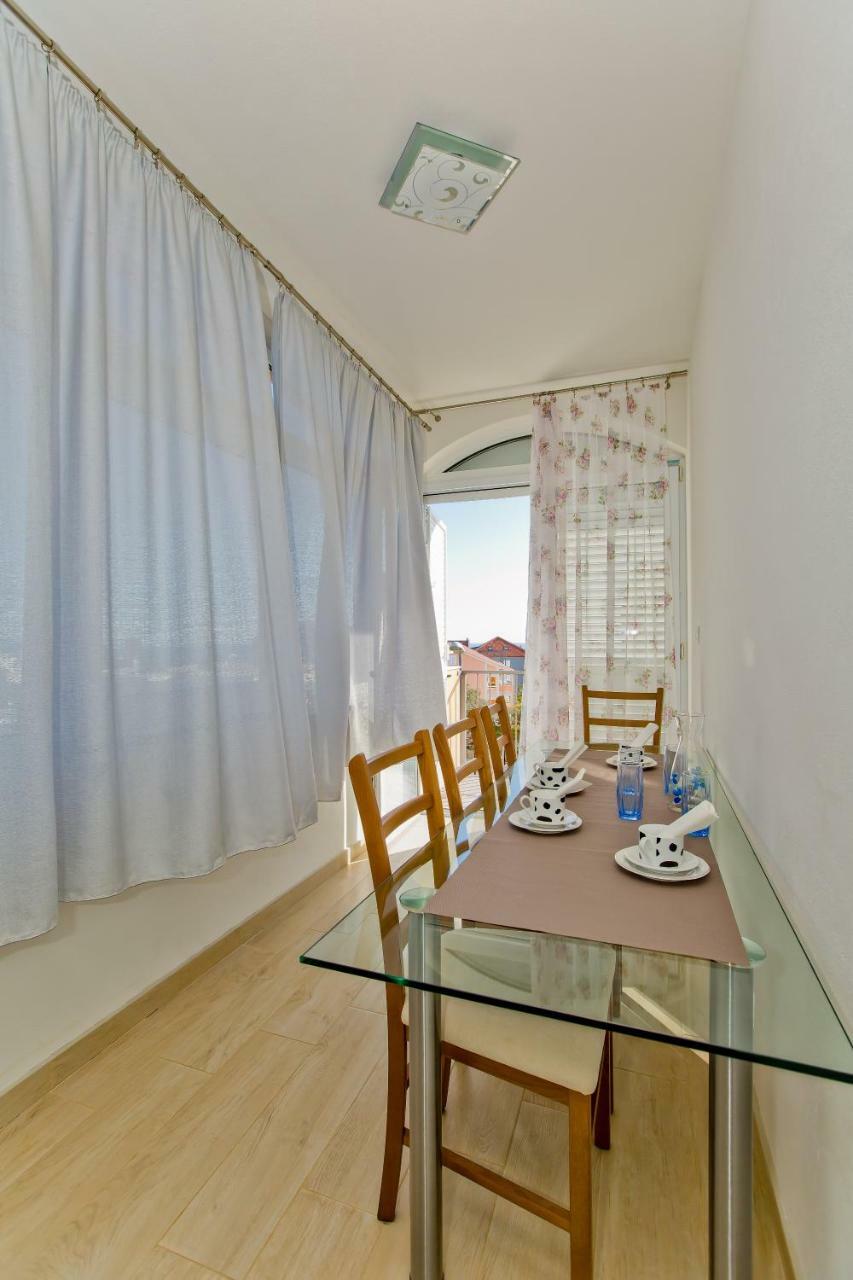 Apartment Matic Ograde ฮวาร์ ภายนอก รูปภาพ